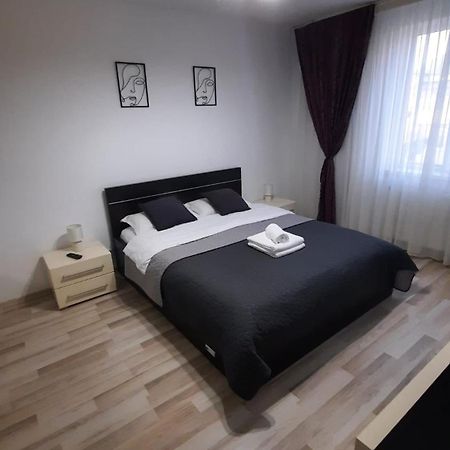 Apartament Kepa Din เปียตราเนียมซ์ ภายนอก รูปภาพ